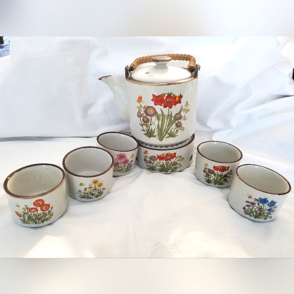 : Vintage Floral Teapot & warmer Set with 5 tea cups Stoneware Speckled - Picture 1 of 16
